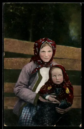 AK Dame und Kind in ukrainischer Tracht