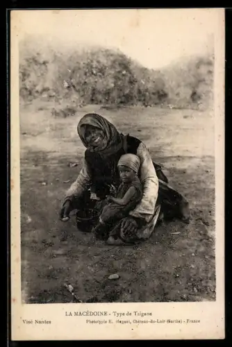 AK Sinti und Roma / Zigeuner-Frau mit ihrem kleinen Kind