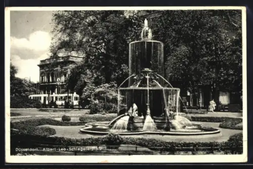 AK Düsseldorf, Albert-Leo-Schlageterplatz, Brunnenanlage