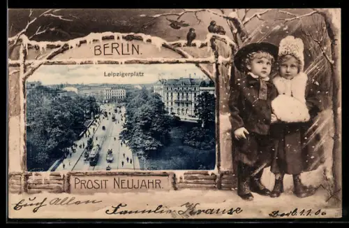 AK Berlin, Leipziger Platz mit Strassenbahn im Rahmen, Kinder im Schnee