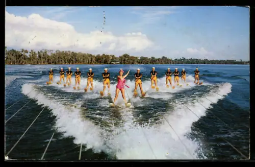 AK Gruppe von Menschen auf Wasserski
