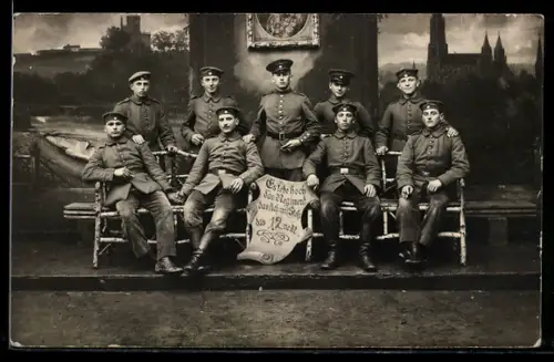 Foto-AK Soldaten der Infanterie in Uniform