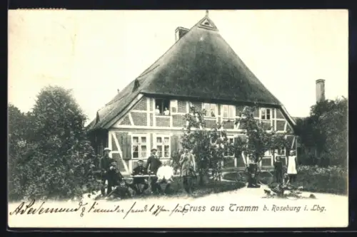 AK Tramm b. Roseburg, Gasthof mit Besuchern
