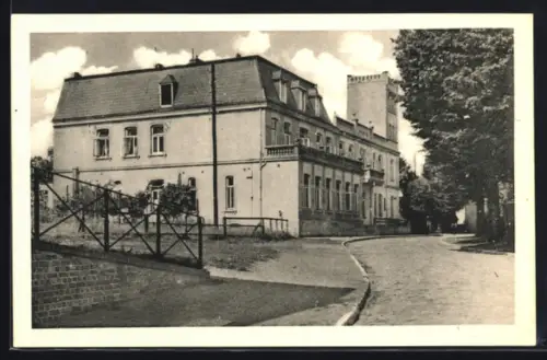 AK Geesthacht /Elbe, Hotel Gasthaus Geesthachter Hof R. Roland & Sohn mit Strasse, Mauer mit Geländer