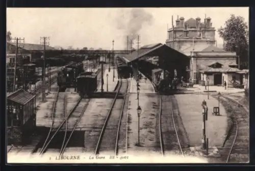 AK Libourne, La gare, Bahnhof mit Güterwagon's