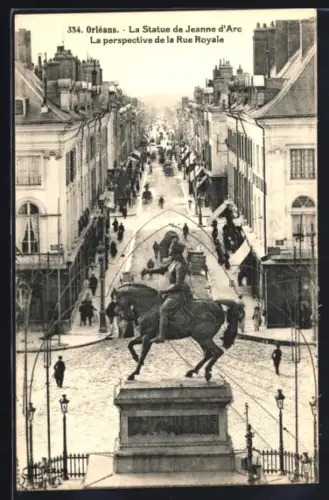 AK Orléans, La Statue de Jeanne d`Arc, La perspective de la Rue Royale