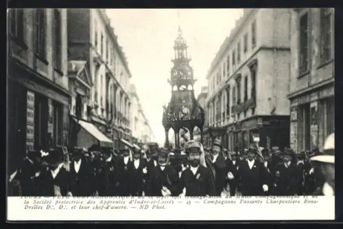 AK Tours, Fete Compagnonnique 1911, Inauguration du Musée Compagnonnique, Compagnons Passants Charpentiers