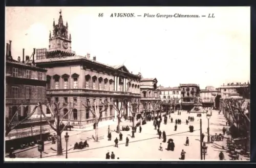 AK Avignon, Place Georges-Clémenceau