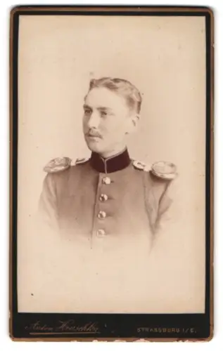 Fotografie Ant. Hruschka, Strassburg i. E., Broglie 4, Leutnant vom Bataillon Nr. 15 in Uniform