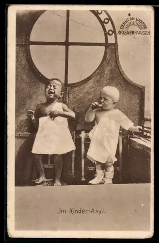 AK Afrikanisches und europäisches Kind im Kinder - Asyl der Kinderfürsorge