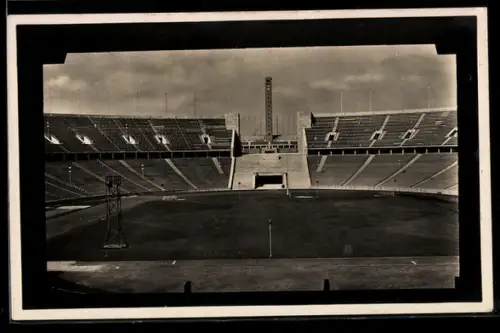 AK Berlin, Olympia 1936, Reichssportfeld, Deutsche Kampfbahn, Blick auf den Glockenturm