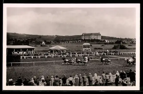 AK Vittel, Le Champ de courses et vue sur le Golf, Pferdewagenrennen