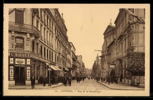 AK Avignon, Rue de la Republique