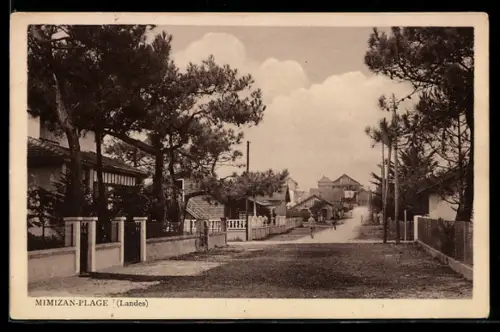 AK Mimizan-Plage, Strassenpartie im Ort