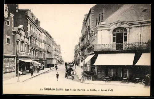AK Saint-Nazaire, Rue Villès-Martin à droite de grand-Café