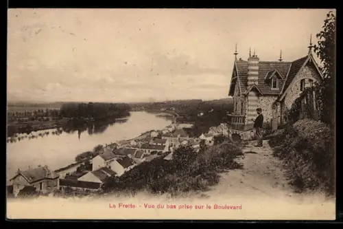 AK La Frette, Vue du bas prise sur le Boulevard