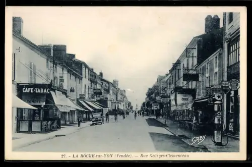 AK La Roche-sur-Yon, Rue Georges-Clemenceau