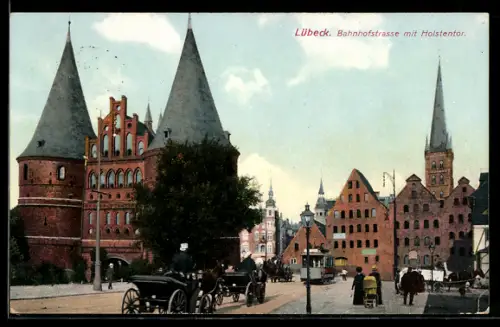 AK Lübeck, Bahnhofstrasse mit Holstentor