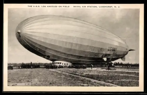 AK Lakehurst, NJ, The U.S.S. Los Angeles on Field at the Naval Air Station, Zeppelin