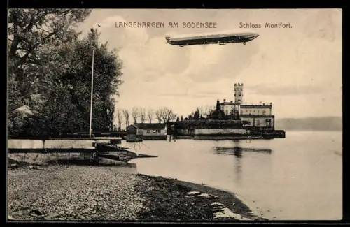 AK Langenargen am Bodensee, Zeppelin über Schloss Montfort
