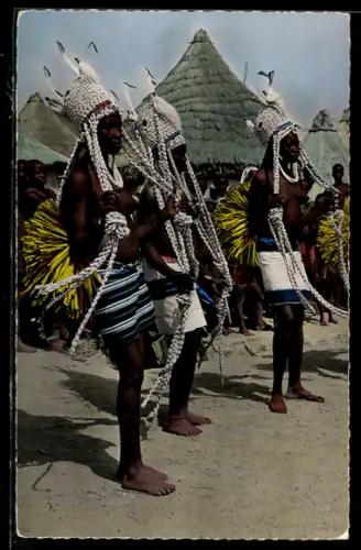 AK L`Afrique en Couleurs - Danseuses aux Caris, Tänzerinnen mit nackter Brust