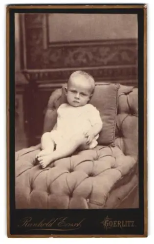Fotografie Reinhold Ernst, Görlitz, Moltkestrasse 13, Porträt eines kleinen Kindes