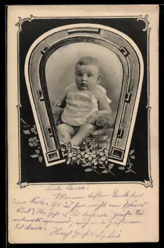 AK Baby in einem Rahmen mit Hufeisen