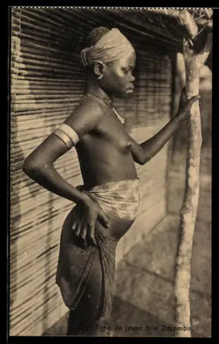 AK Type de Jeune fille Bazombo, nackte Afrikanerin