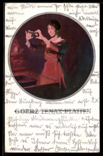 AK Lächelnde Frau mit Goerz-Tenax-Platte