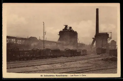 AK Frankreich, Industries Houillieres, Les Fours a Coke-Kohlewerk mit Eisenbahnwaggons