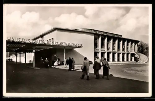 AK Frankfurt a. M., Messehaus des Deutschen Kunsthandwerks