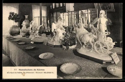 AK Sèvres, Manufacture, Porzellanfiguren