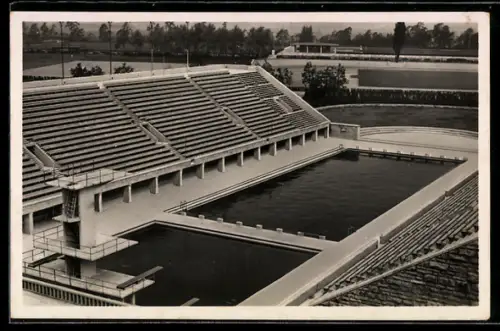 AK Berlin, Reichssportfeld, Schwimmstadion von der Deutschen Kampfbahn gesehen
