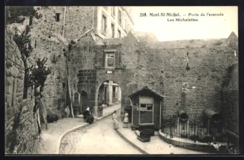 AK Mont-St-Michel, Porte de l`avancée, Les Michelettes