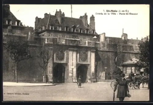 AK Saint-Malo /I.-et-V., Entrée de la Ville et Porte St-Vincent
