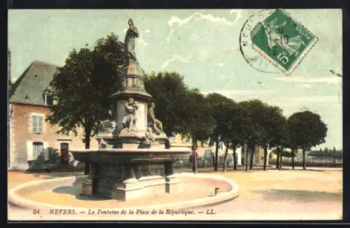 AK Nevers, La Fontaine de la Place de la République