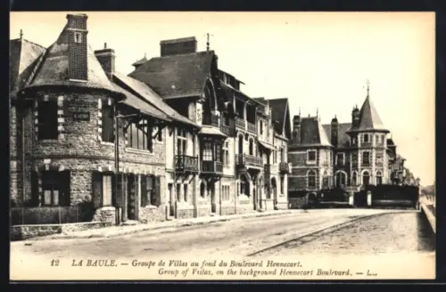 AK La Baule, Groupe de Villas au fond du Boulvard Hennecart