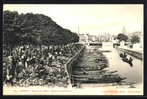 AK Amiens, Marché sur l`eau, bateaux d`hortillons