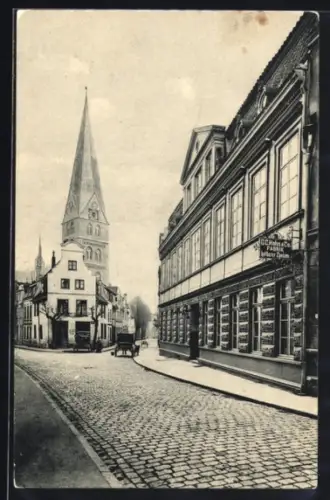 AK Lübeck, Partie in der Aegidienstrasse mit Blick zur Kirche
