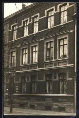 Foto-AK Mühlhausen /Thür., Augustastrasse 32, jetzt August-Bebel-Strasse