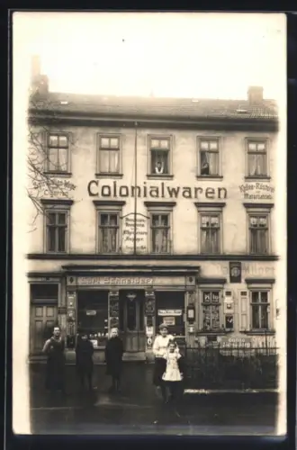 Foto-AK Erfurt, Kolonialwarengeschäft von Carl Schneider in der Magdeburger Strasse 8