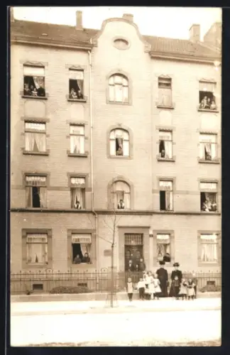 Foto-AK Erfurt, Partie in der Friedrich-Engels-Strasse 10, ca. 1905
