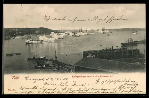 AK Kiel, Kriegsschiffe feuern den Kaisersalut