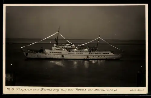 AK Passagierschiff M.S. Wappen von Hamburg in der Dämmerung auf der Reede auf Hörnum