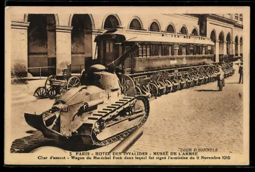 AK Paris, Hotel des Invalides - Musèe de l`Armee, französischer Panzer