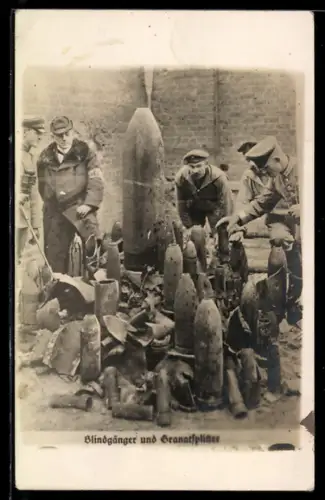 AK Blindgänger und Granatsplitter mit Soldaten
