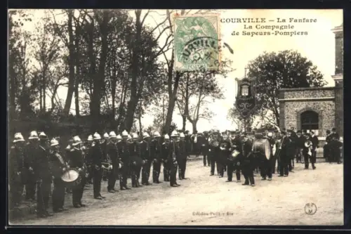 AK Courville, La Fanfare, La Compagnie de Sapeurs-Pompiers