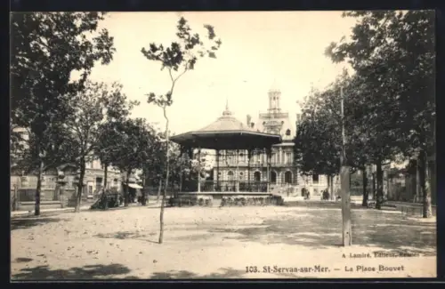 AK Saint-Servan-sur-Mer, La Place Bouvet