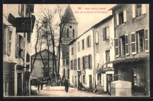AK Anglès-du-Tarn, Rue de la Place et Clocher