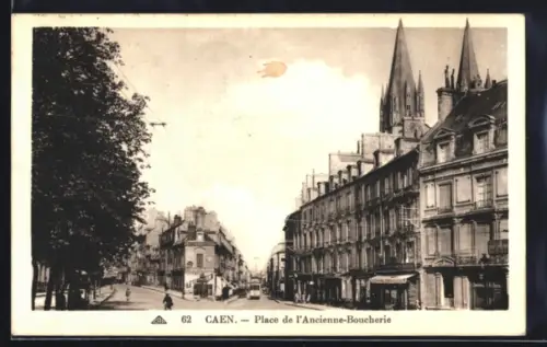AK Caen, Place de l`Ancienne-Boucherie, Strassenbahn